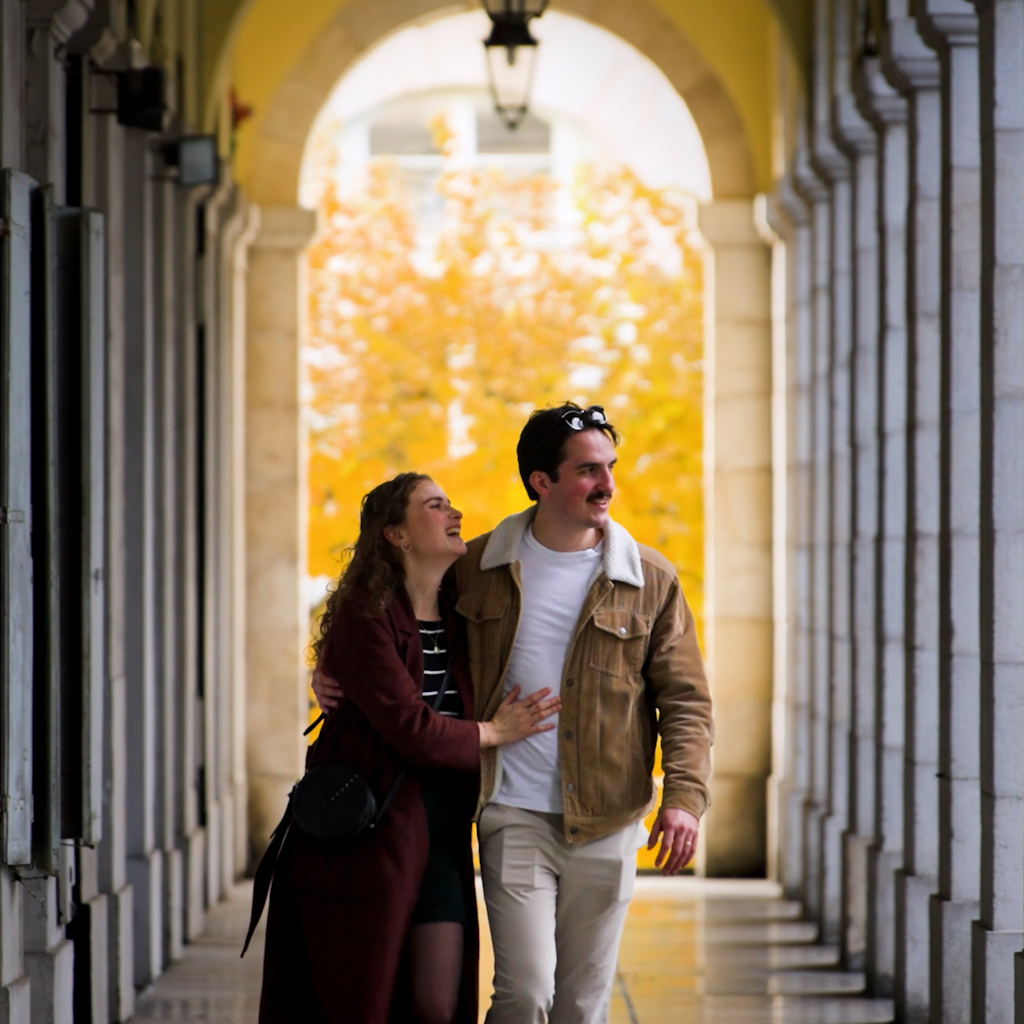 tournage d'une séance couple pré-mariage à Pau pour leur film de mariage